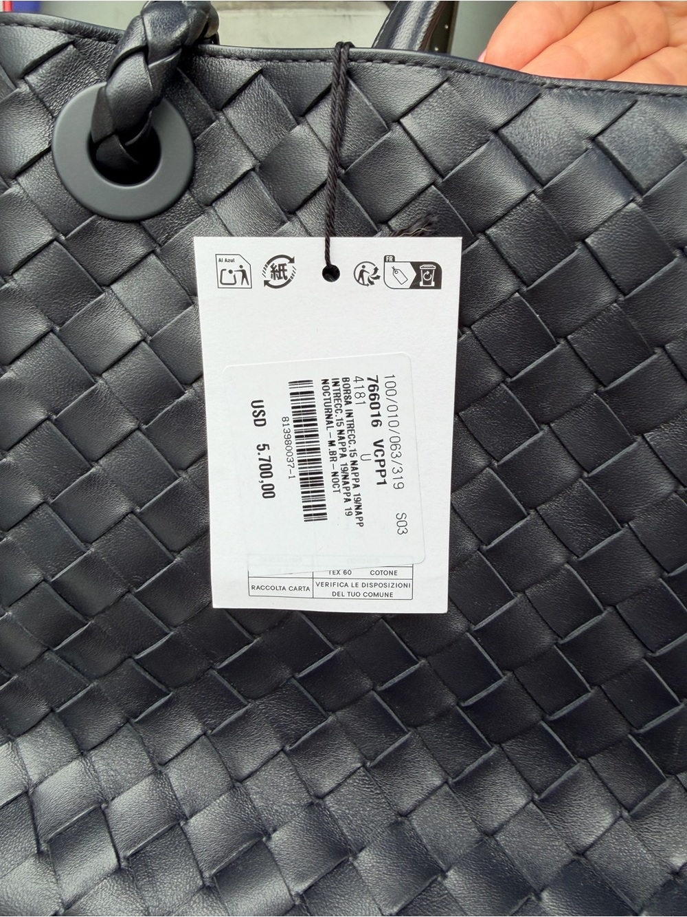 Bottega Veneta Andiamo in color Navy small like new w receipt ❌❌SOLD❌❌ - Picture 4 of 16